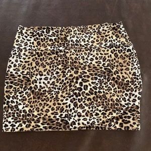 Leopard Mini Skirt Stretch Size Small